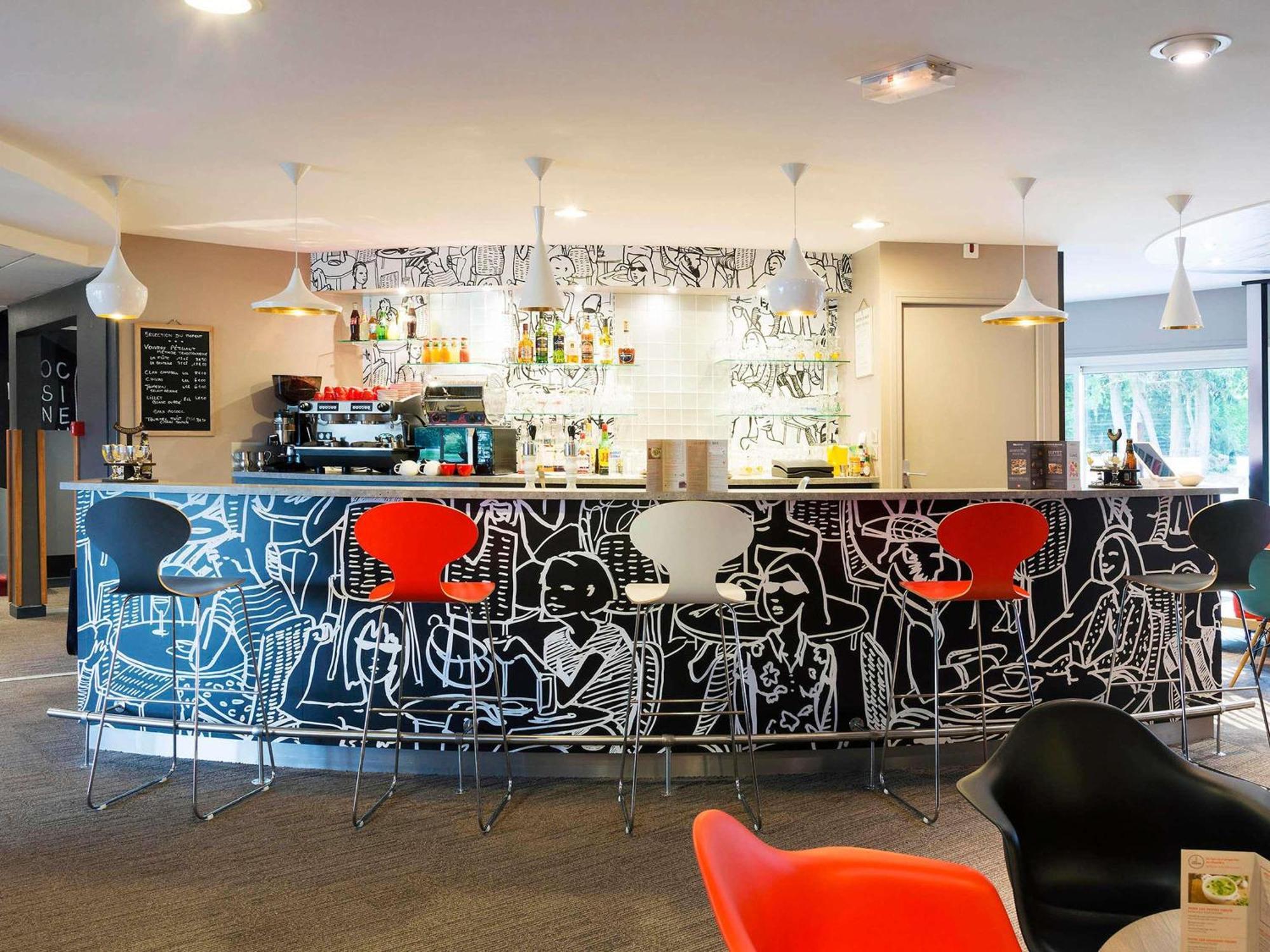Ibis Laval Le Relais D'Armor Hotel Changé Eksteriør billede